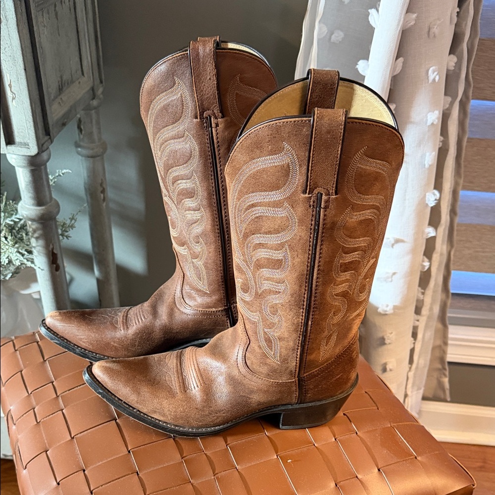Durango leather cowboy boots in a men’s size 6.5 or a women’s size 8 - Picture 1 of 3